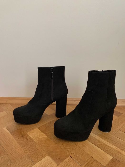 Черни високи Боти / Ботуши Бершка