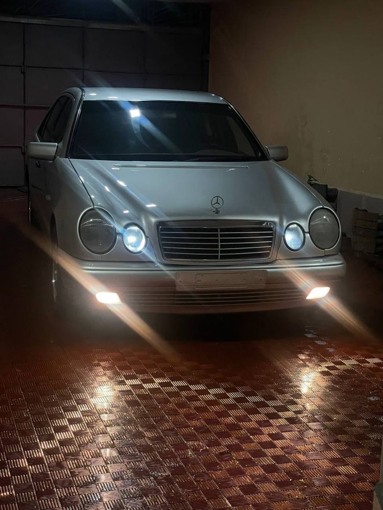 Мерседес бенз w210