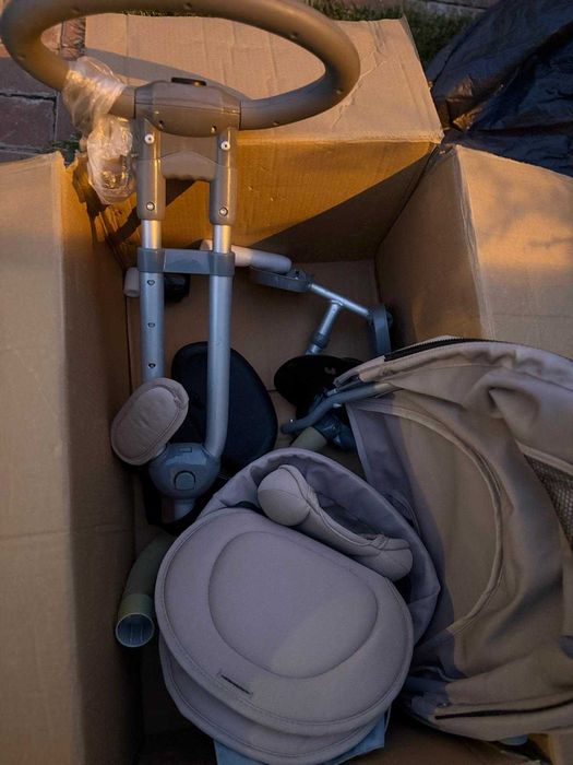 Tricicleta Coccolle Modi culoare bej-gri