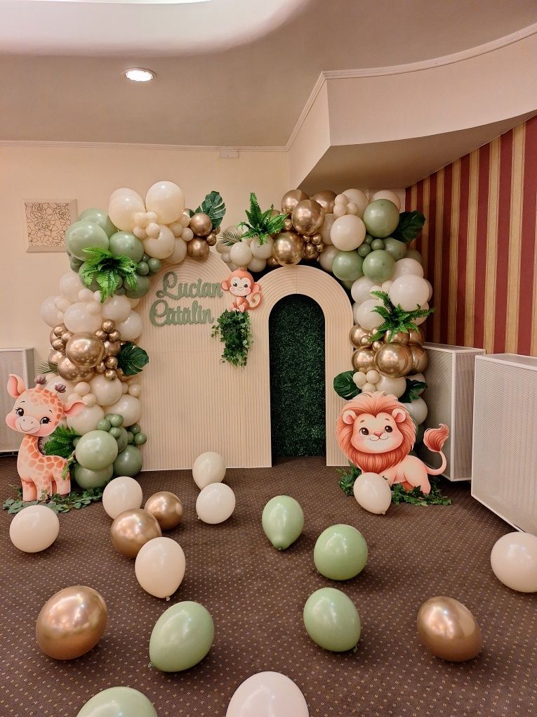 Photocorner și decor cristelniță
