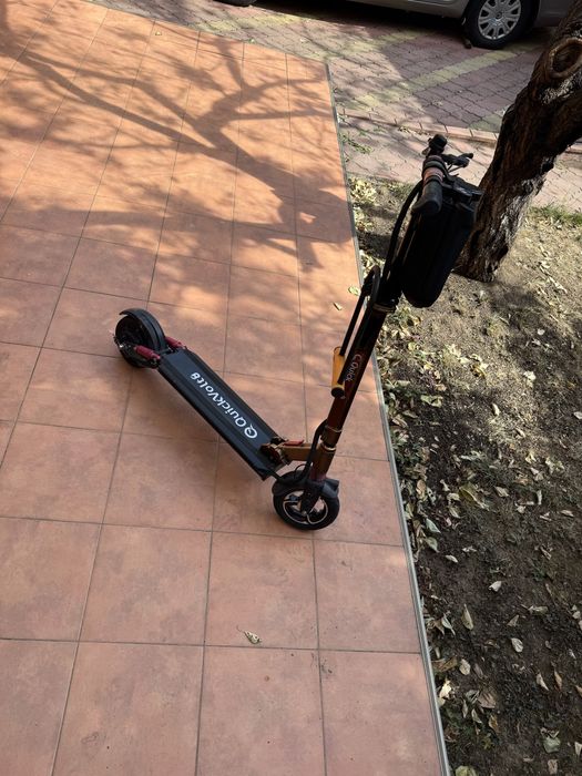 Trotineta electrica quickvolt 8 + accesorii cadou