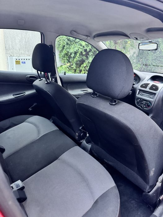 Peugeot 206 doar 990€ perfect functional !