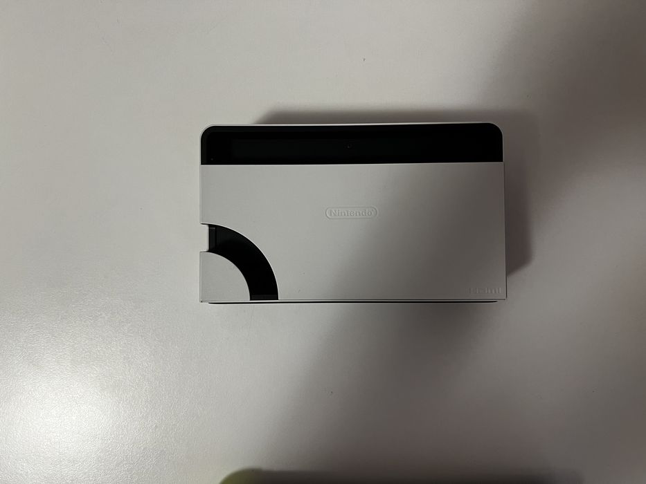 Vand nintendo switch oled cu multe accesori