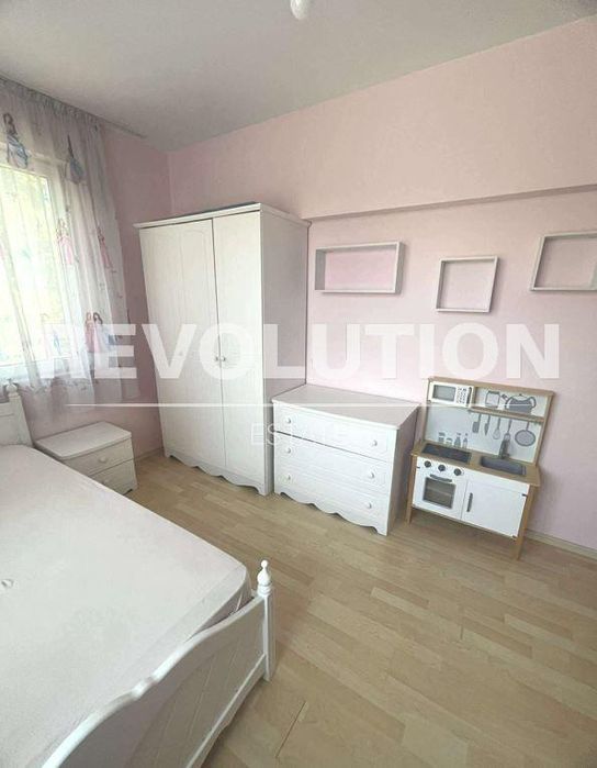 Дава се под наем Тристаен апартамент в Варна, Погреби - 55 кв.м за 750 € - Снимка #4