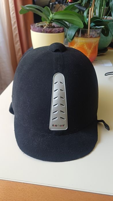 Каска за конна езда