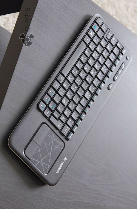 Беспроводная сенсорная клавиатура Logitech K400r со встроенным Multi-T