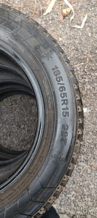 Продам зимние шины комплект в хорошем состоянии