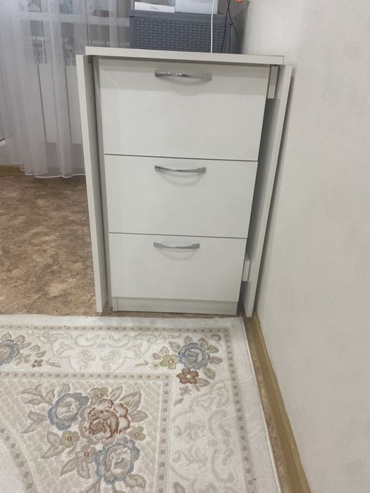 Продам стол раздвижной