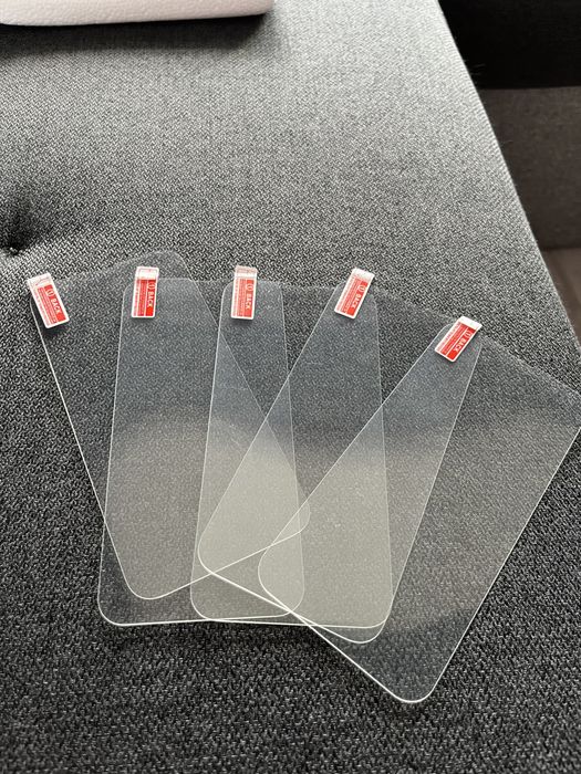 Стъклени протектори за Iphone 13