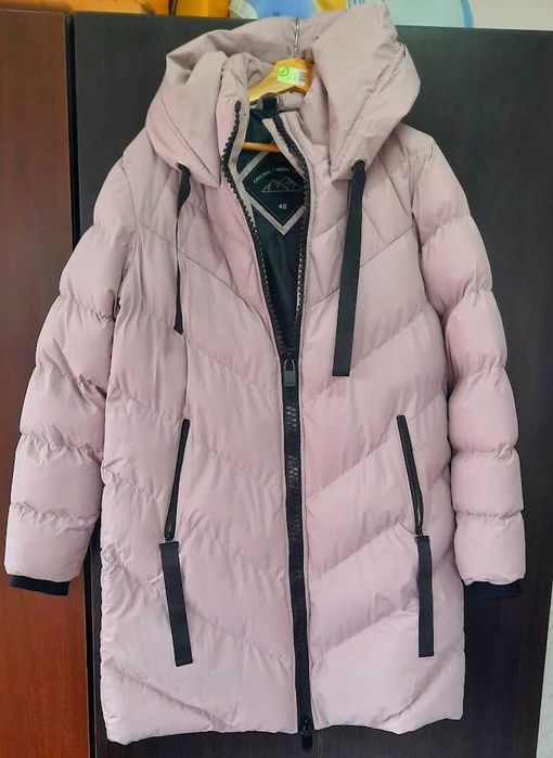 Geacă damă de iarnă cu glugă