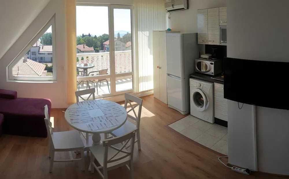 Дава се под наем Едностаен апартамент в Бургас, Сарафово - 46 кв.м за 300 € - Снимка #1