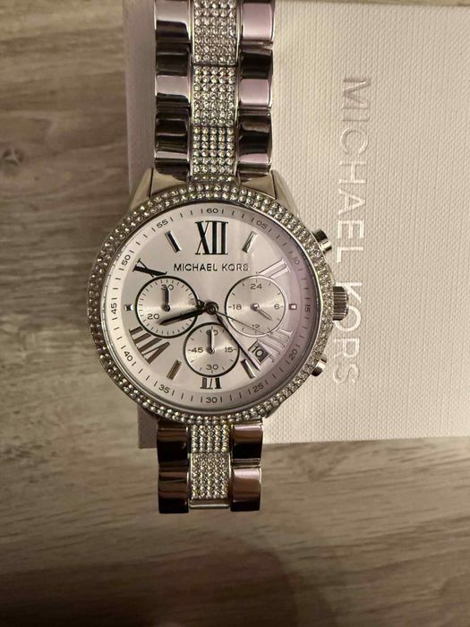 Часовник Michael Kors НОВ !