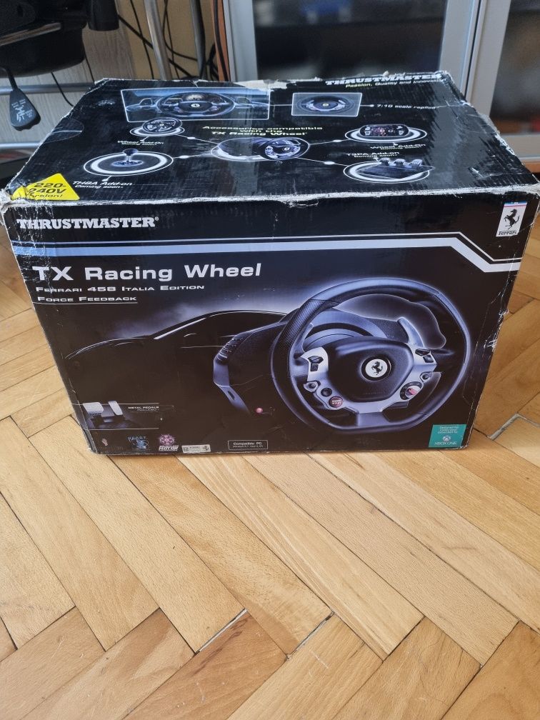Thrustmaster tx racing wheel в много добро състояние