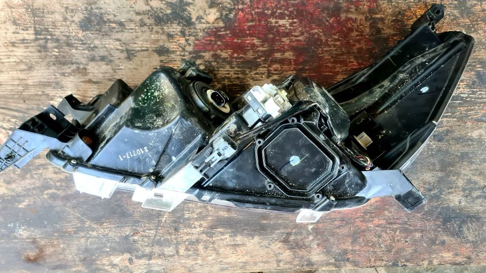 Far Original Toyota Hilux 2020+