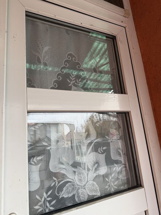 Usa alba dubla de termopan in stare foarte buna