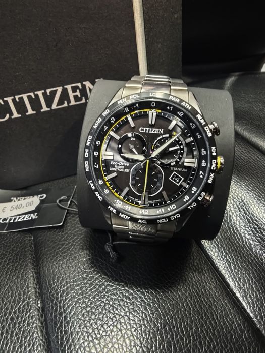 Ceas Citizen Super Titanium EcoDrive Safir CB5947-80E NOU!