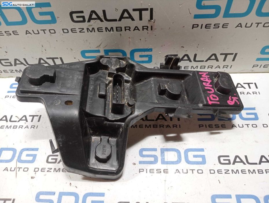 Soclu Suport Bec Becuri de la Stop Lampa Tripla Stanga Volkswagen Touran 2003 - 2010 Cod 1T0945257A [M5447]