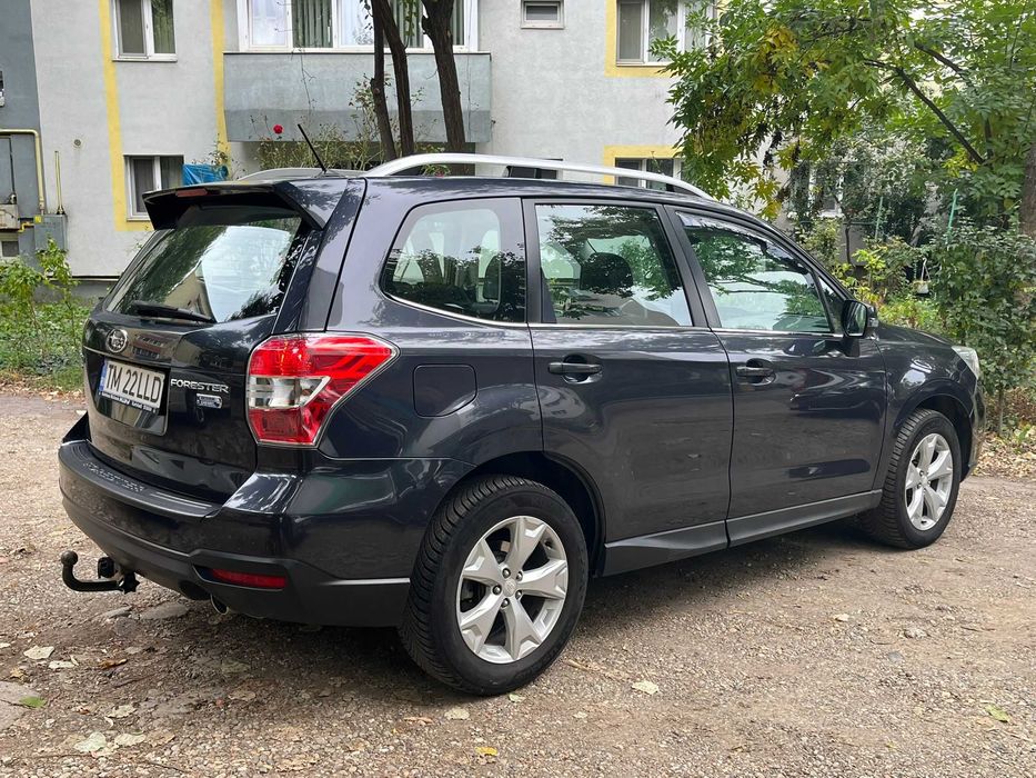 Vand Subaru Forester, an de fabricatie 2012,D,consum 6,2l/100 km.