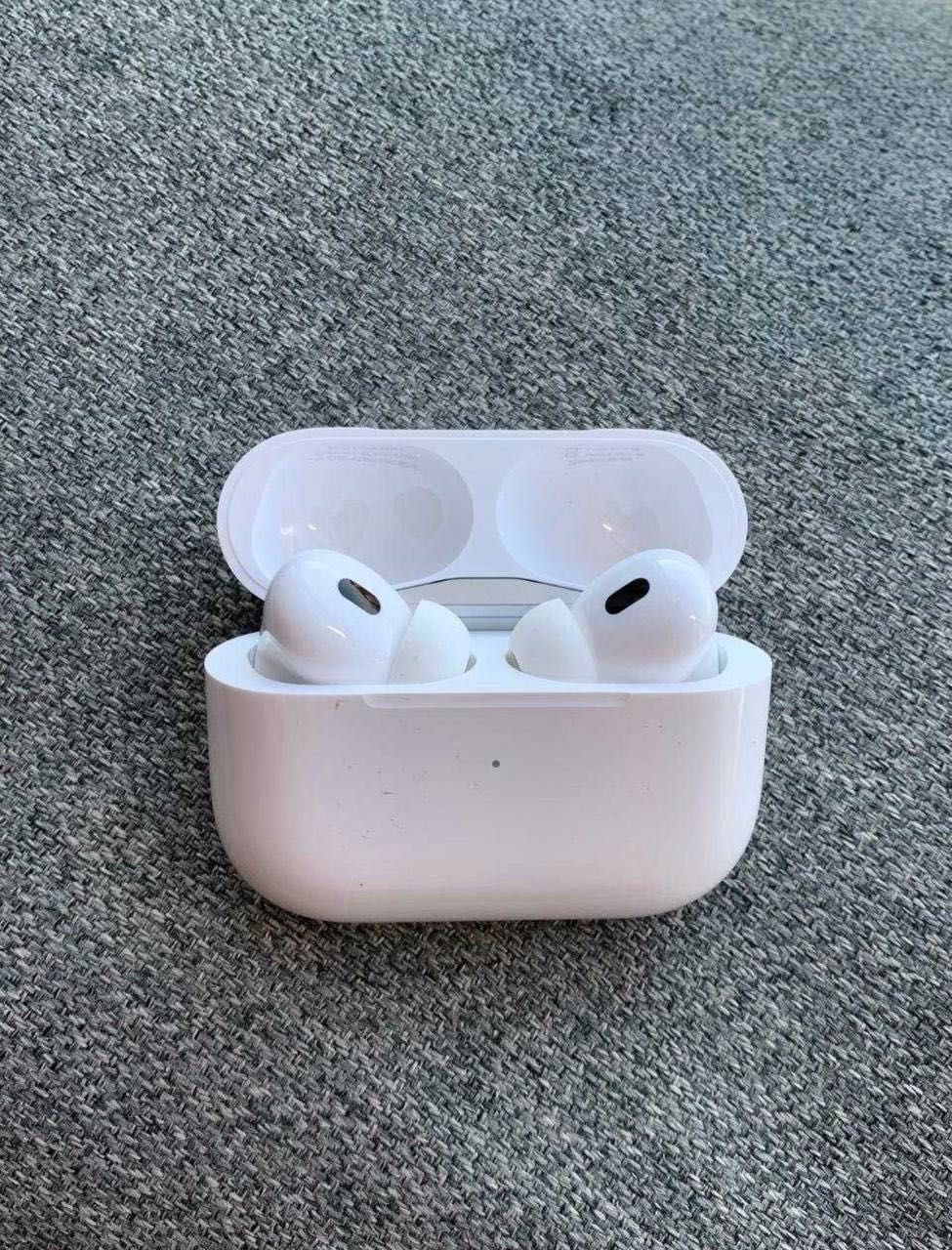 AirPods Pro (с MagSafe зареждане)