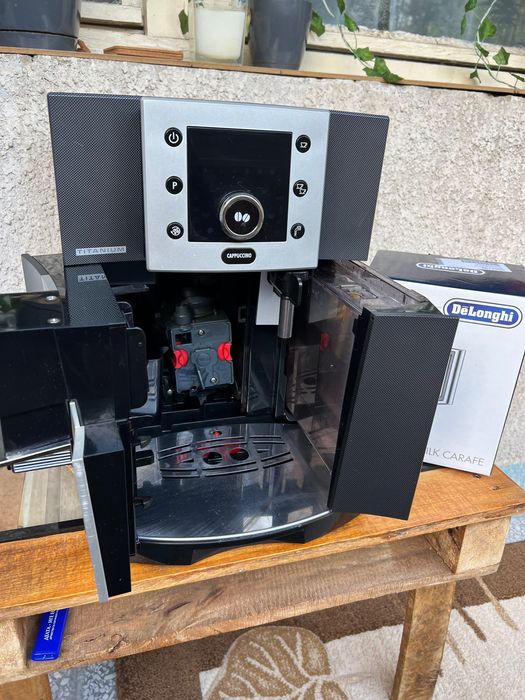 DeLonghi Cappuccino кафемашина