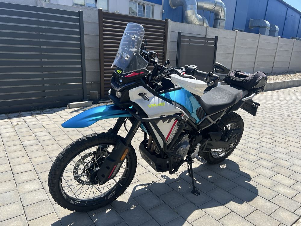 Motocicleta CF Moto 450 MT
