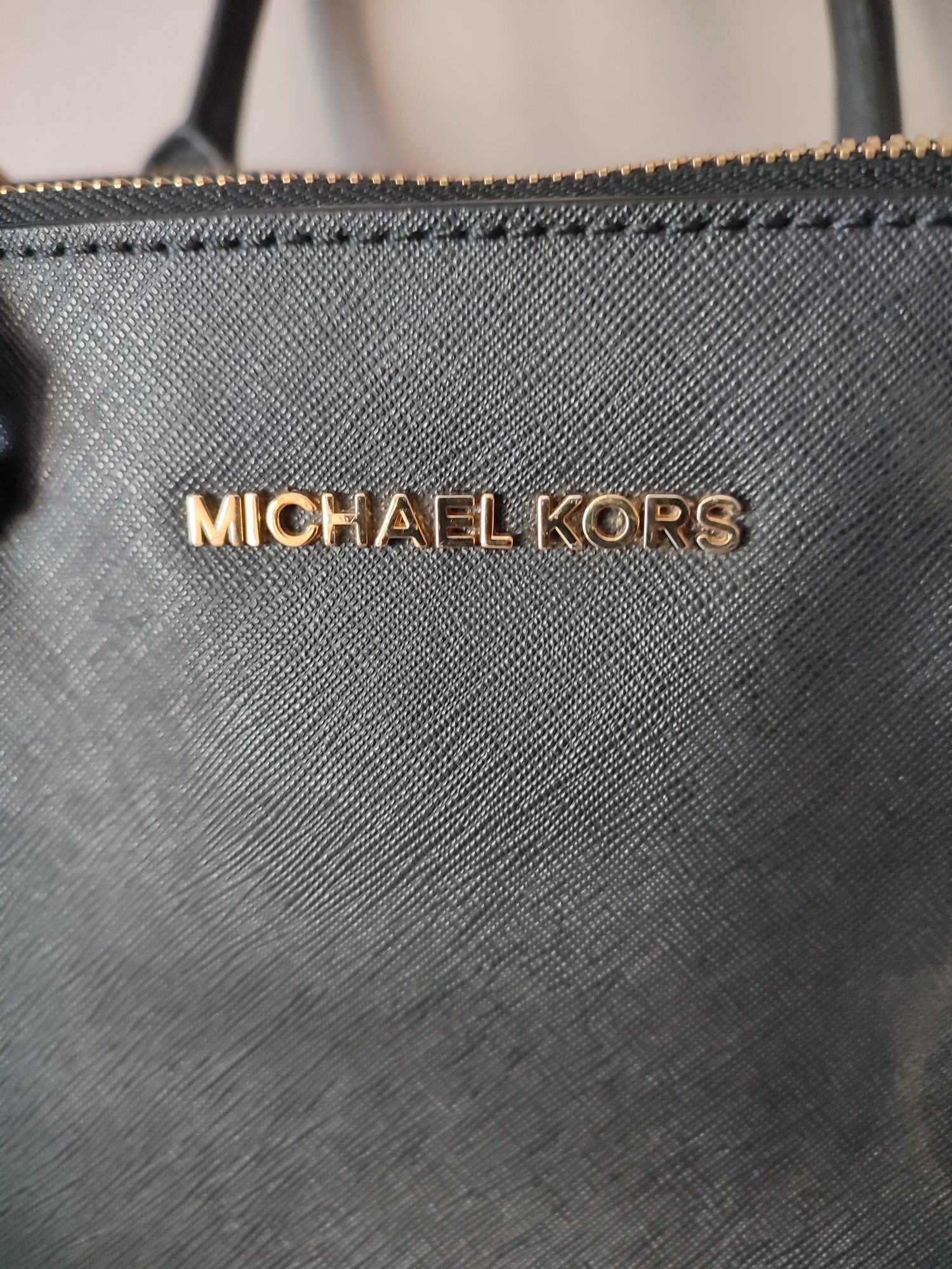 Michael Kors оригинална чанта естествена кожа