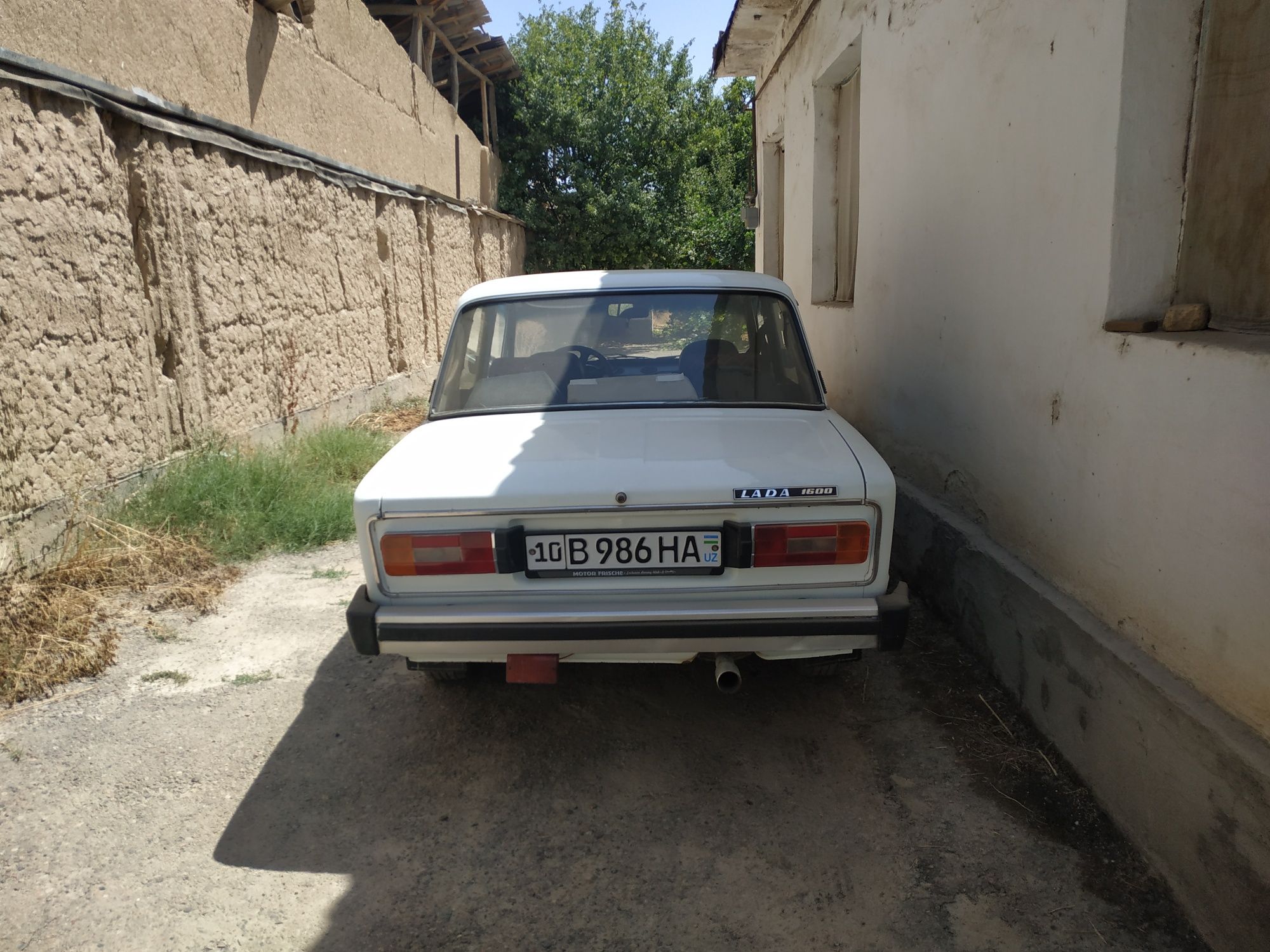 Vaz 2106 sotiladi