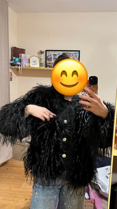 Дамско яке с пух в черно