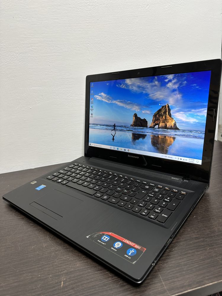 Super Slim Lenovo G50-Intel core i3 4030U-8Gb-750 GB-Windows 10