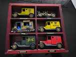 Masinute de colectie pe suport 1:43 Corgi