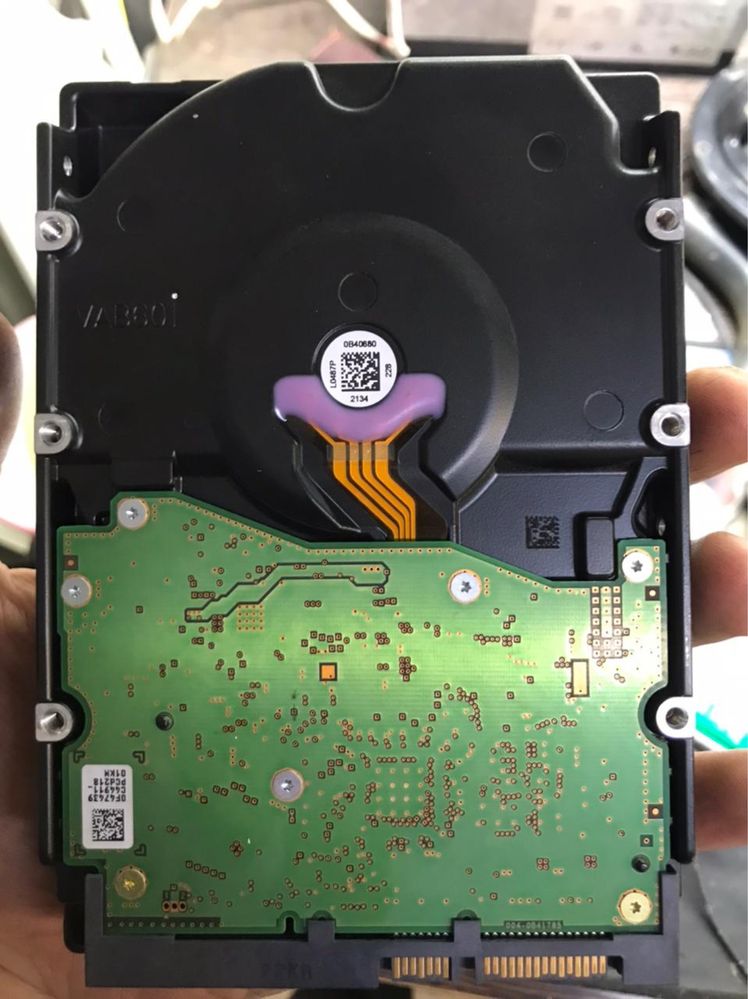 Продаю жесткий диск на 4TB