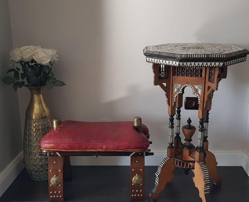 Măsuță maură veche