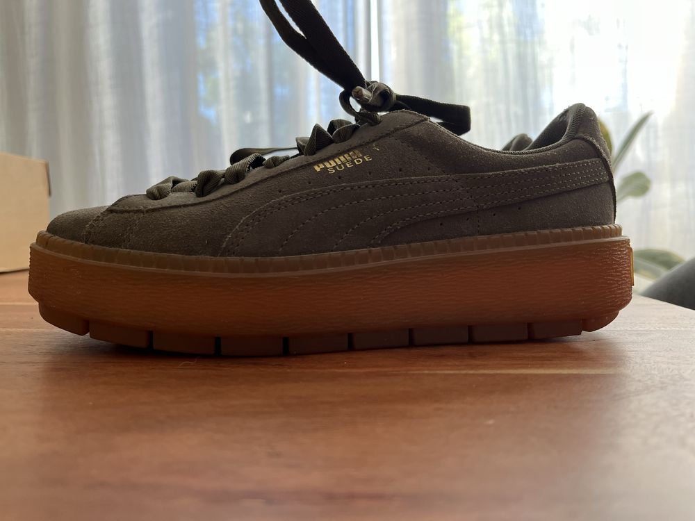 Спортни обувки Puma Trace от велур