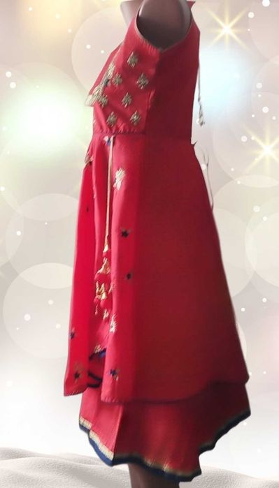 Rochie roșie, nouă, orientală, S