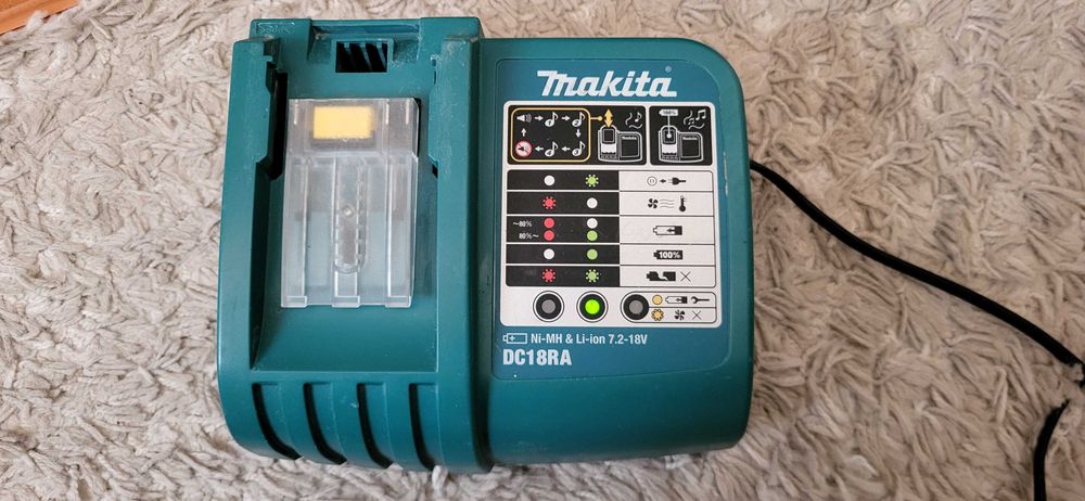 MAKITA Incarcator DC18RA Fuctional