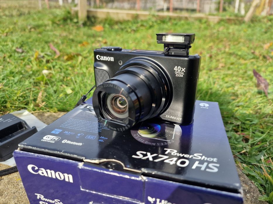 Canon SX740 HS 4K,  complet la cutie, in stare impecabila