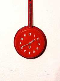 ceas de perete model TIGAIE Rosie din 1975 Made in Romania,