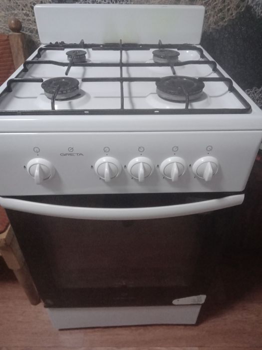Продам газовую плиту