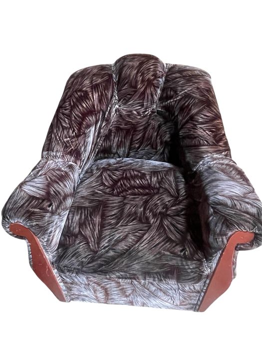 Два дивана четыре кресла