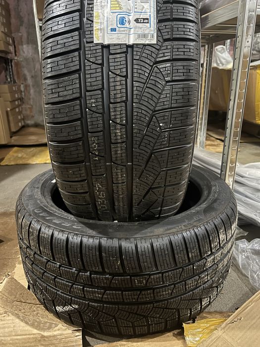 Гуми 255/40/18 Pirelli Зимни