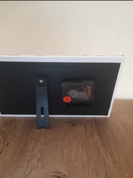 Ceas decorativ de camera