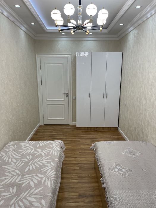 Юнусобод 8-квартил 4/4/4 70 кв