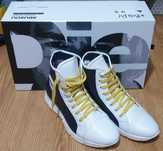 Incaltaminte sneaker. Classic and clean high-top sneaker