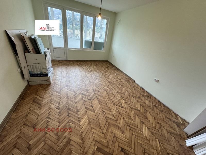 Продава се Четиристаен апартамент в Варна, Левски - 96 кв.м за 1771 €/кв.м - Снимка #8
