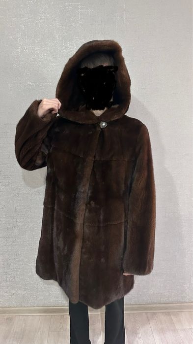 Шуба норковая б/у размер 42-44