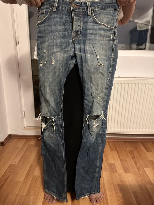 Blugi rupti impecabili