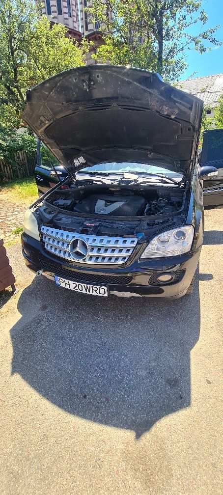 Mercedes ml 320 plus un motor de piese citiți anuntul