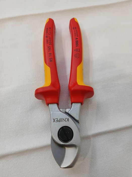 Clește pentru tăiat cabluri Knipex 95 16 165
