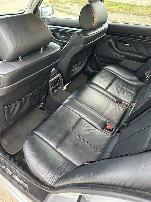 Vand sau Schimb BMW E39 525i benzina !!