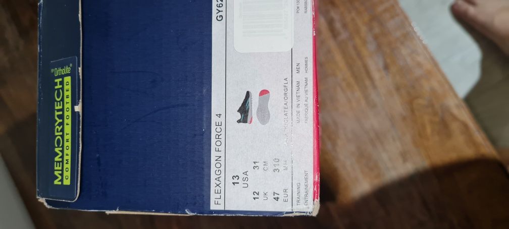 Adidasi noi cu Eticheta Reebok Flexagon force 4 . Nr 47